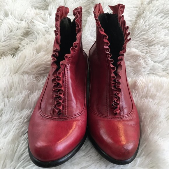 Everybody by B.Z. Moda Red Kava Bootie - Picture 2 of 7